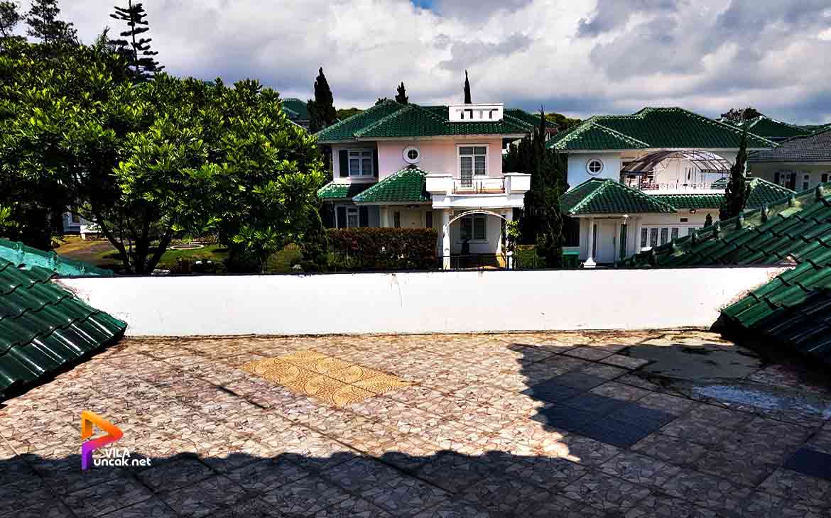 puncak resort villa putih