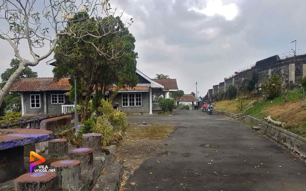sewa villa di cipanas kabupaten cianjur jawa barat